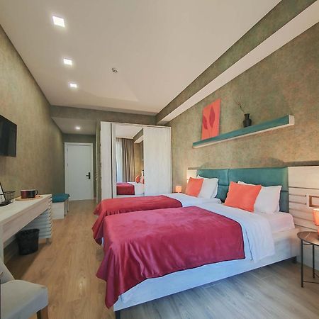 Round Garden Hotel Тбилиси Экстерьер фото