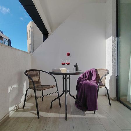 Round Garden Hotel Тбилиси Экстерьер фото