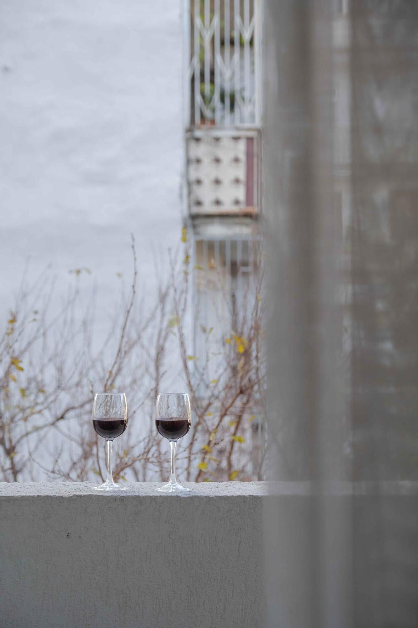Round Garden Hotel Тбилиси Экстерьер фото