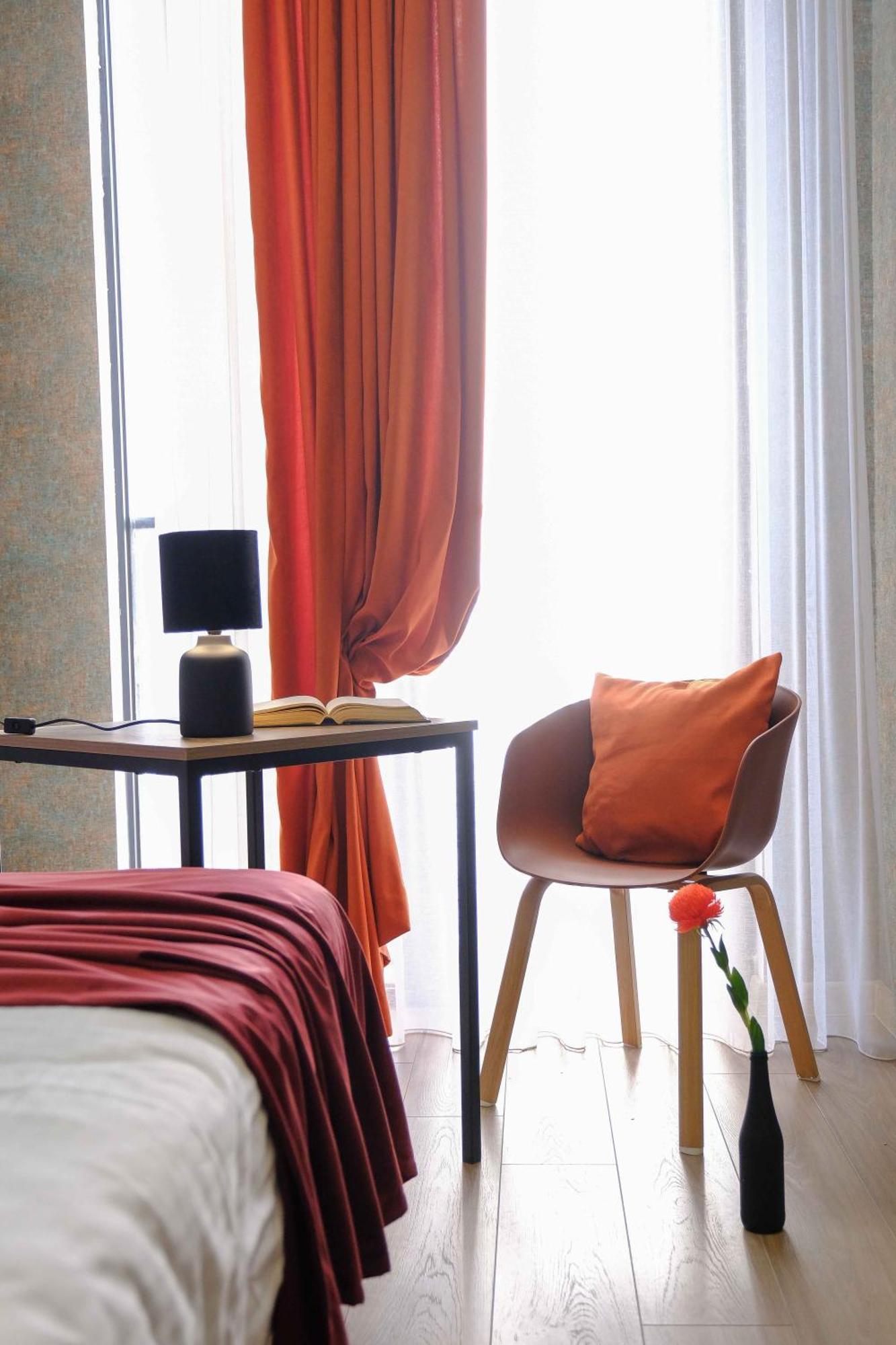 Round Garden Hotel Тбилиси Экстерьер фото